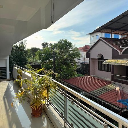 Friendsland Home Stay Kochi المظهر الخارجي الصورة