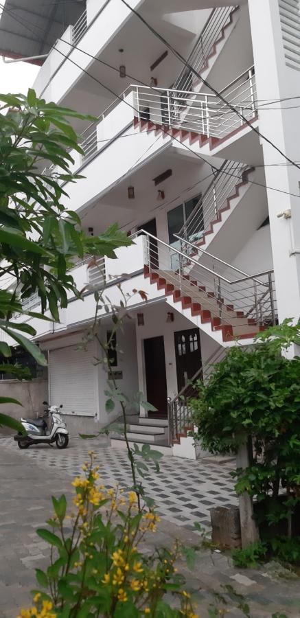 Friendsland Home Stay Kochi المظهر الخارجي الصورة